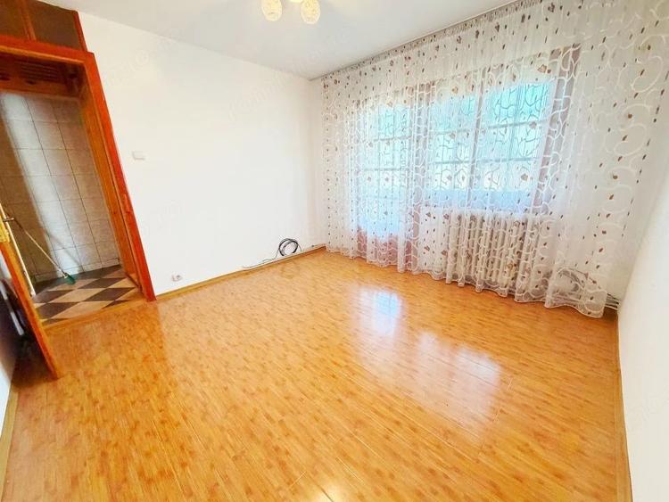 Apartament cu 3 camere decomandat în Nord