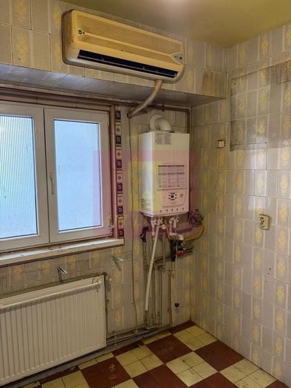 Apartament cu 4 camere decomandat în Lujerului