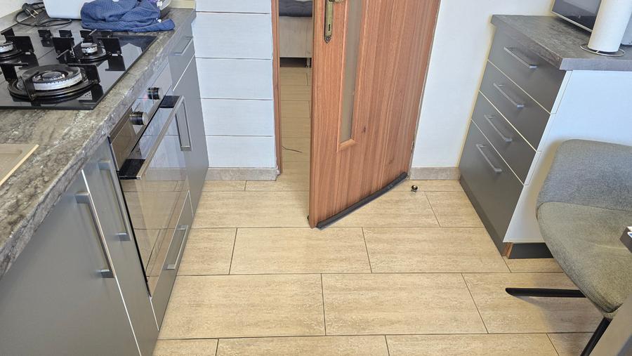 Apartament cu 3 camere semidecomandat în Ultracentral