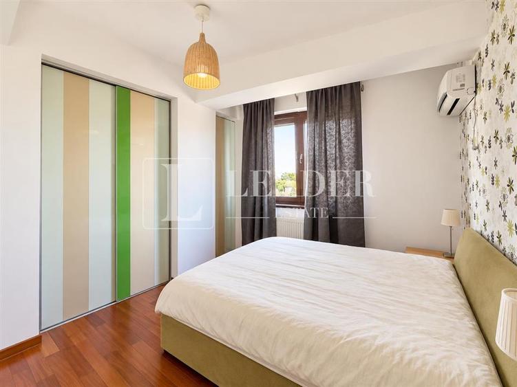 Apartament cu 3 camere decomandat în Sisești
