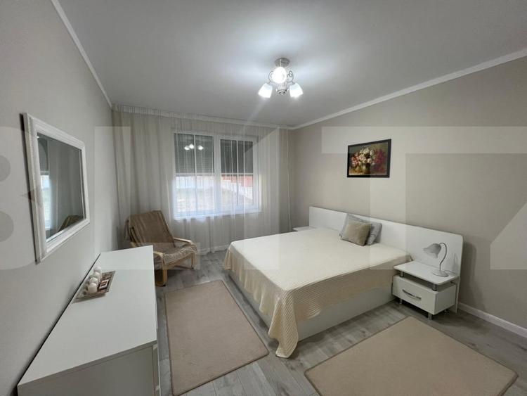 Casă individuală cu 8 camere cu Teren 868 Mp în Sălicea