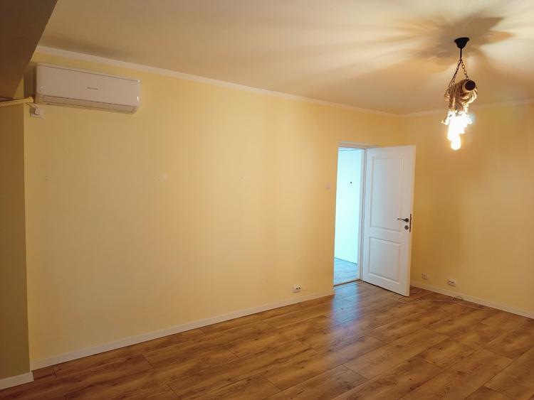 Apartament cu 2 camere decomandat în P-ța Alba Iulia