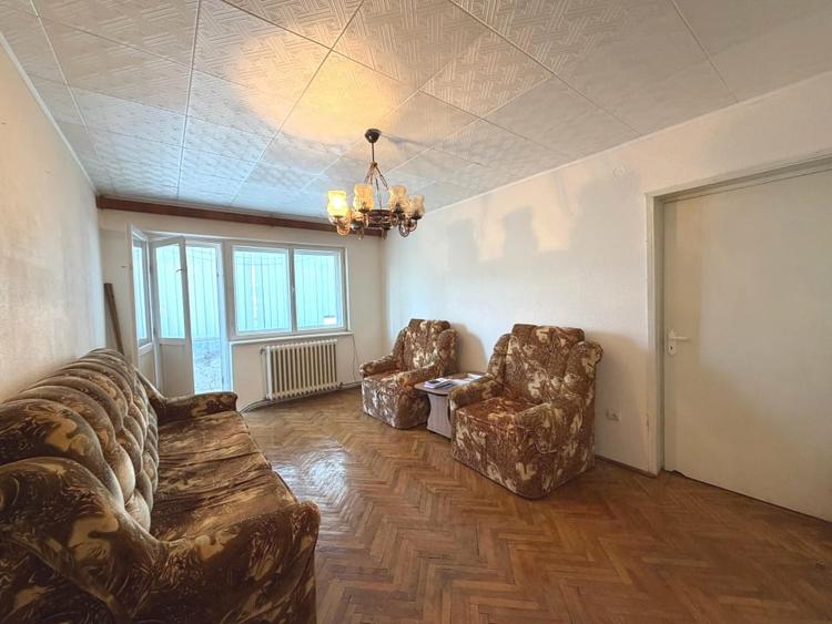 Apartament cu 2 camere semidecomandat în Cugir