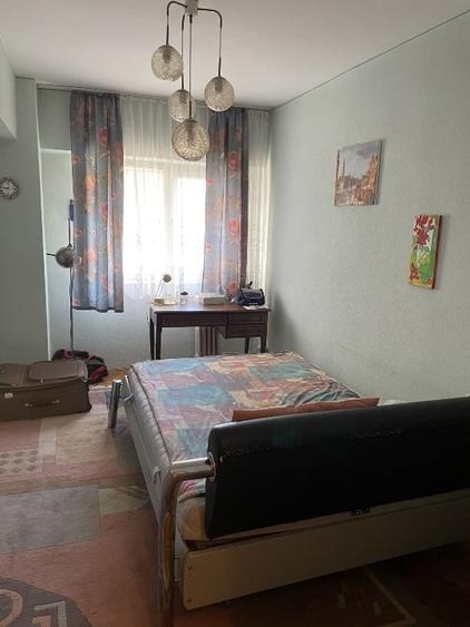 Apartament cu 3 camere decomandat, mobilat în Ultracentral