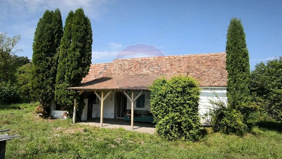 Casă cu Teren 1138 Mp în Moardăș