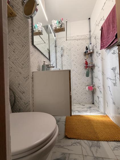 Apartament cu 3 camere semidecomandat, mobilat în Gheorghe Lazăr