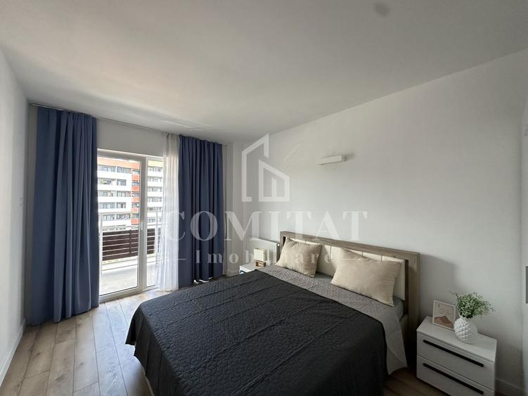 Apartament cu 5 camere semidecomandat, mobilat în Bună Ziua