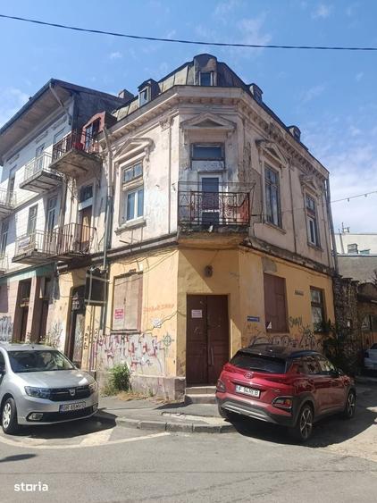 Propun spre vanzare vila in zona zero universitate 308 mp - 2