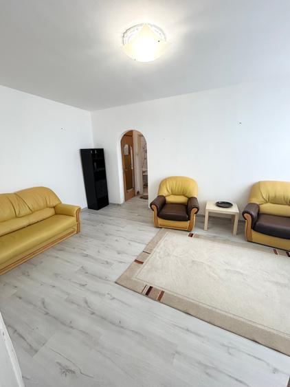 Apartament cu 2 camere semidecomandat, mobilat în Grivița