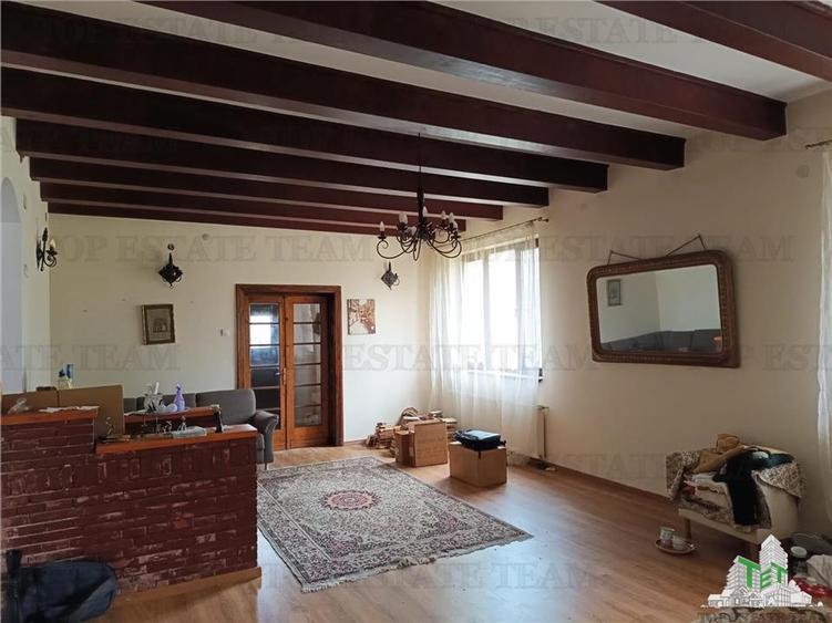 Casă cu 5 camere cu Teren 44100 Mp în Petrăchioaia