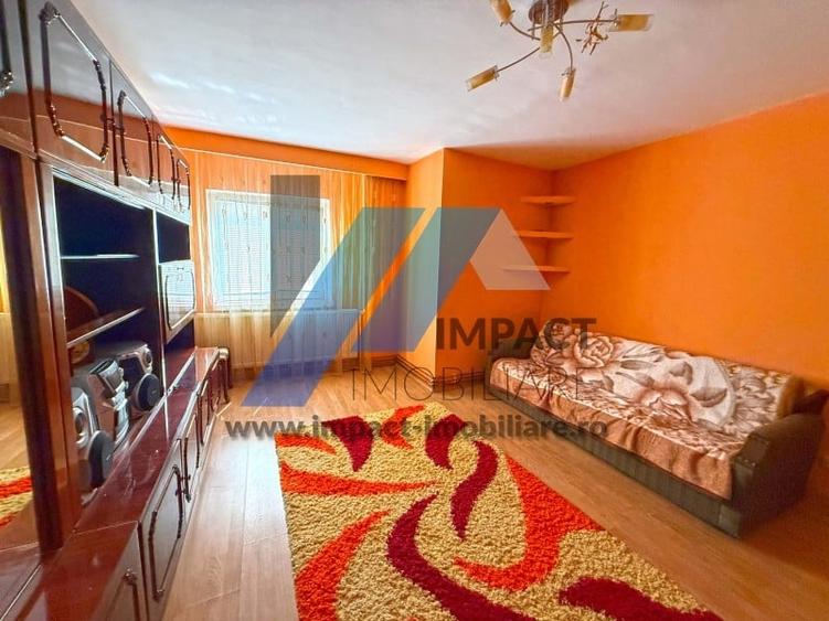 Apartament cu 3 camere decomandat în George Enescu