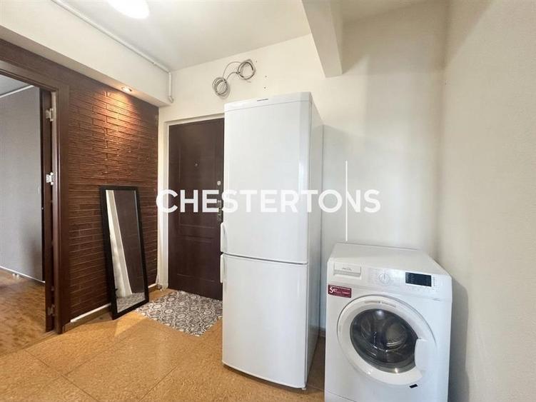 Apartament cu 2 camere semidecomandat, mobilat în Central