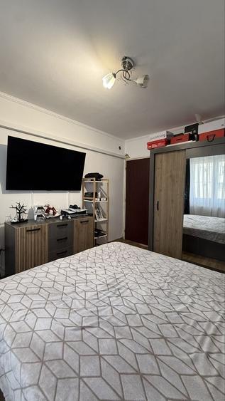 Apartament cu 3 camere decomandat în Rahova
