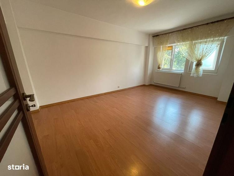 Apartament cu 2 camere decomandat în Capitol