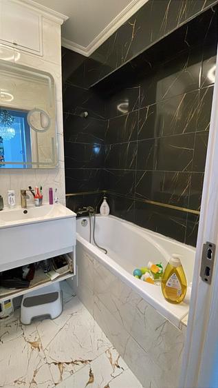 Apartament cu 3 camere decomandat în Colentina