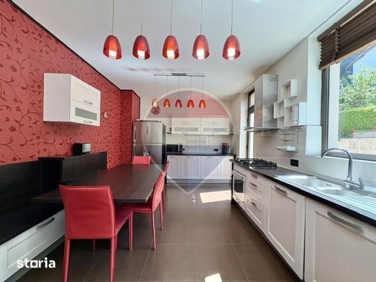 Casă cu 6 camere cu Teren 1010 Mp în Dârste