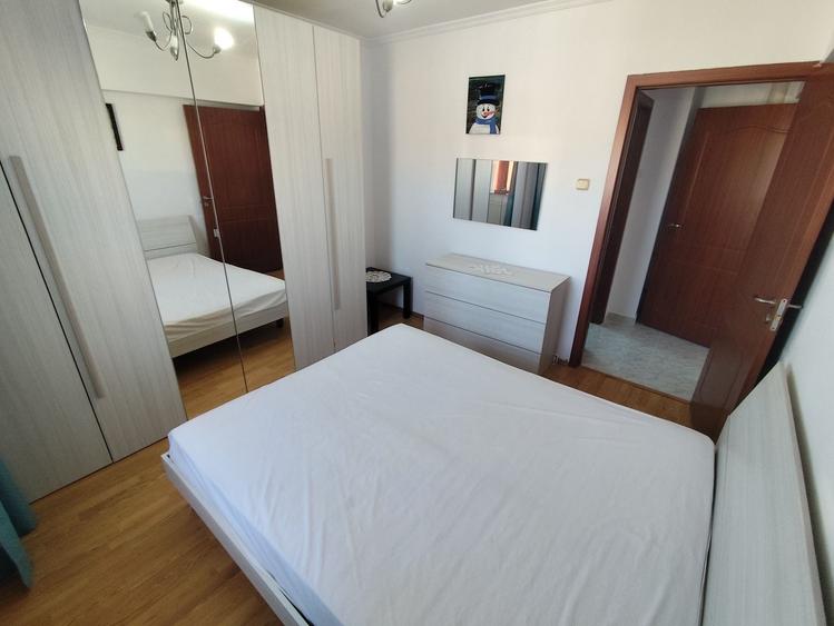 Apartament cu 3 camere decomandat în Uiasca