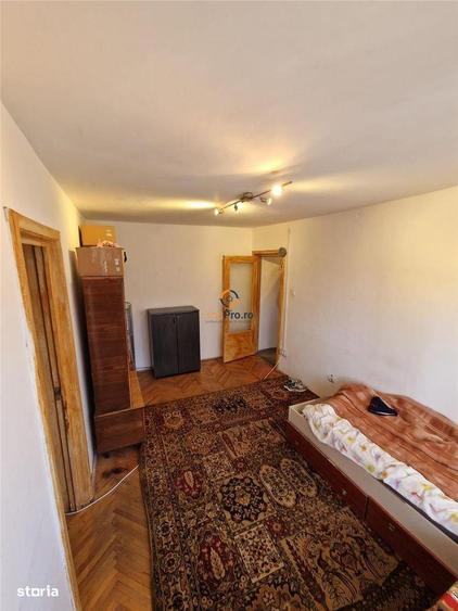 Apartament cu 3 camere semidecomandat în Circumvalațiunii
