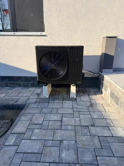 Casă cu 3 camere în Petrești