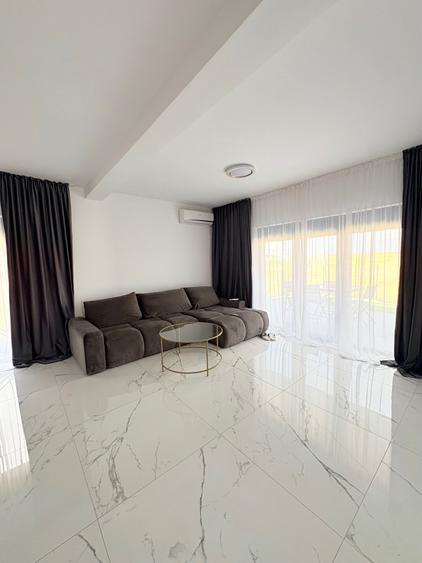 Apartament cu 2 camere decomandat în Giarmata