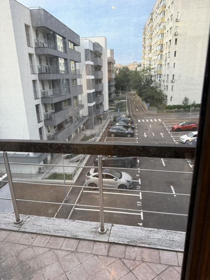 Apartament cu 3 camere decomandat, mobilat în Parcul Circului