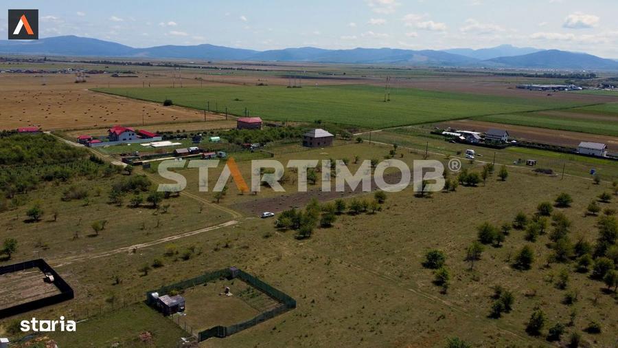 Teren de 2900 mp, în Sânpetru