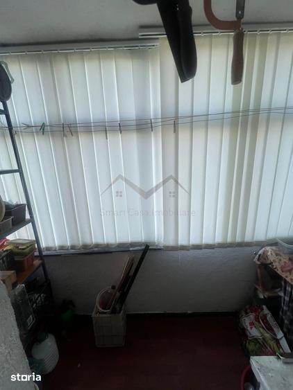 Apartament cu 3 camere în Podu Roș