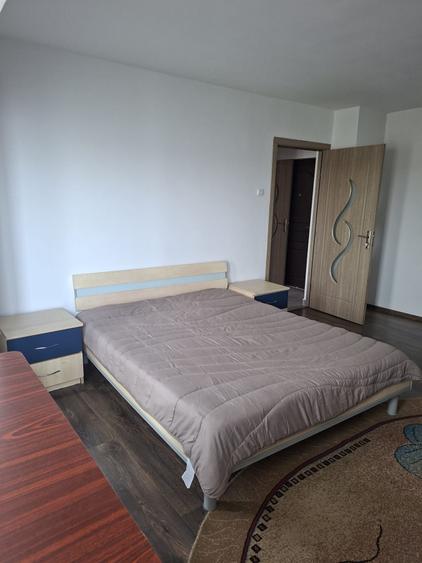 Garsonieră decomandată în Steaua