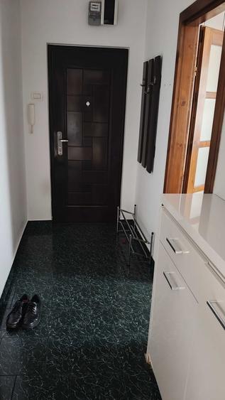 Apartament cu 3 camere decomandat, mobilat în Complex Studențesc