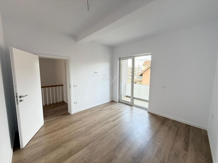 Duplex cu 4 camere cu Canalizare în Braytim