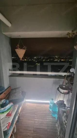 Apartament cu 3 camere semidecomandat în Central