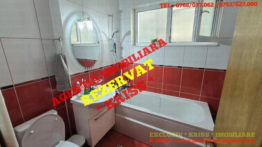 Apartament cu 2 camere decomandat în Craiovei