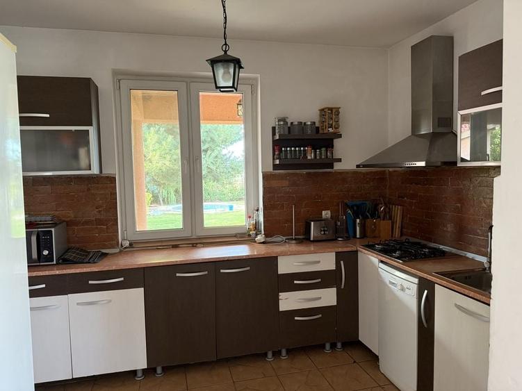 Casă cu 4 camere cu Teren 650 Mp în Tinca