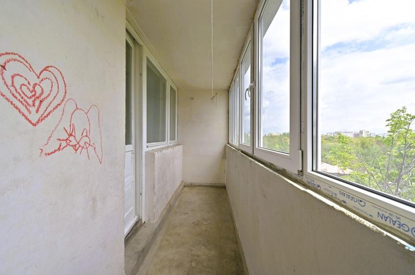 Apartament cu 2 camere semidecomandat în P-ța Muncii