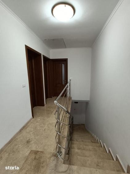 Casă cu 3 camere cu Teren 250 Mp în Central