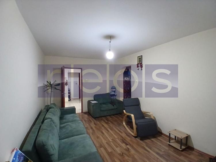 Apartament cu 3 camere, mobilat în Dristor