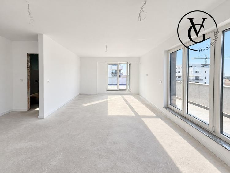 Penthouse cu 3 camere decomandat în Tomis Plus