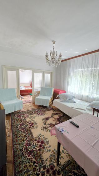 Apartament cu 4 camere decomandat în Central