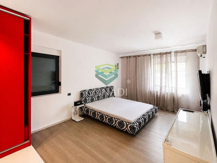 Apartament cu 3 camere decomandat, mobilat în Polonă