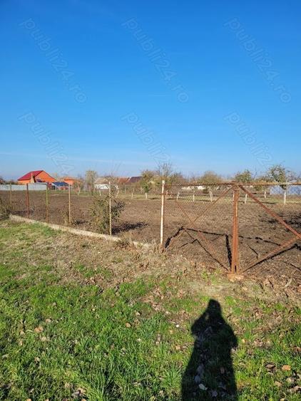 Teren de 1414 mp, în Sânpetru Mare