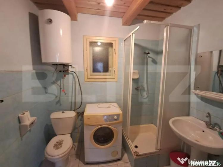 Casă cu 4 camere cu Teren 240 Mp în Central