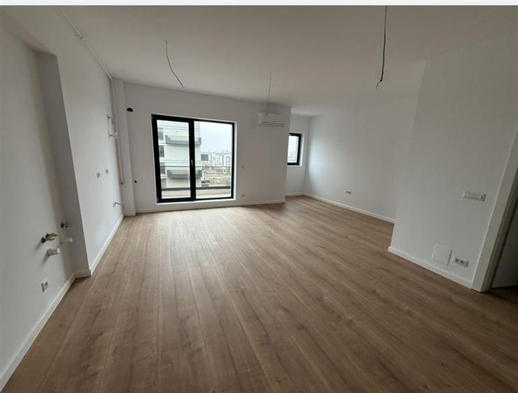 Apartament cu 3 camere decomandat în Albert