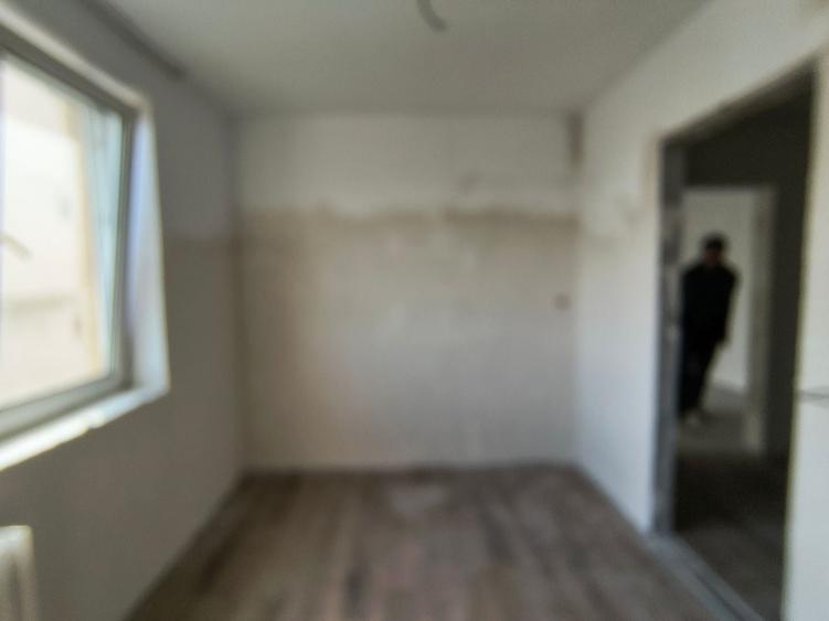 Apartament cu 2 camere semidecomandat în Tomis II