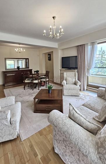 Apartament cu 4 camere decomandat, mobilat în Drumul Poienii