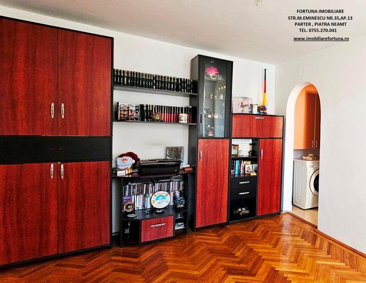 Apartament cu 3 camere semidecomandat în Dărmănești