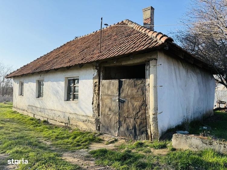 Casă cu 3 camere cu Teren 94 Mp în Tăut