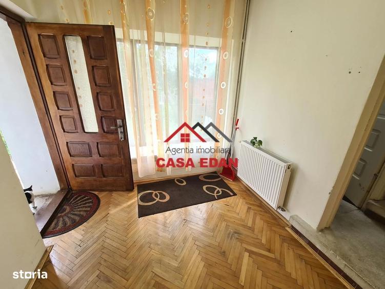 Casă cu 3 camere decomandat cu Teren 164 Mp în Central
