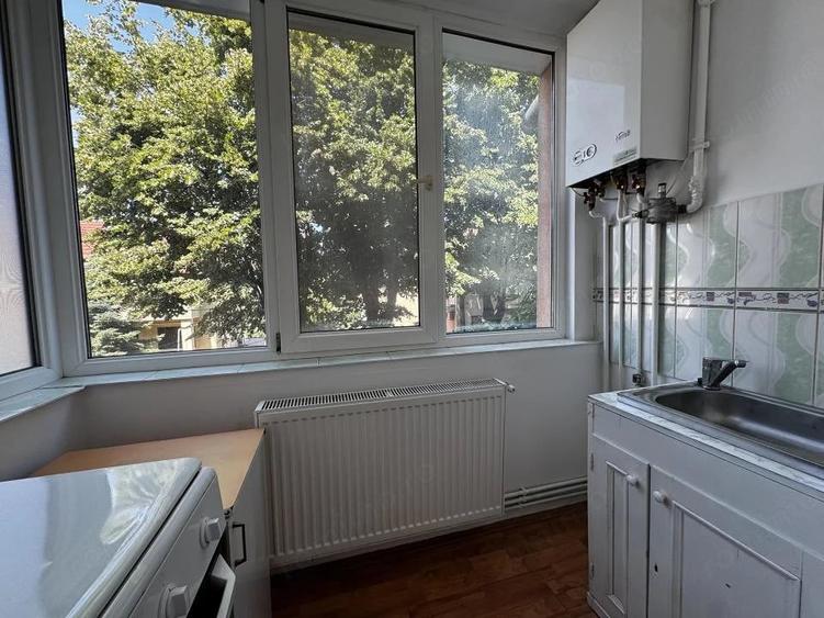 Apartament cu 2 camere semidecomandat în Complex Studențesc