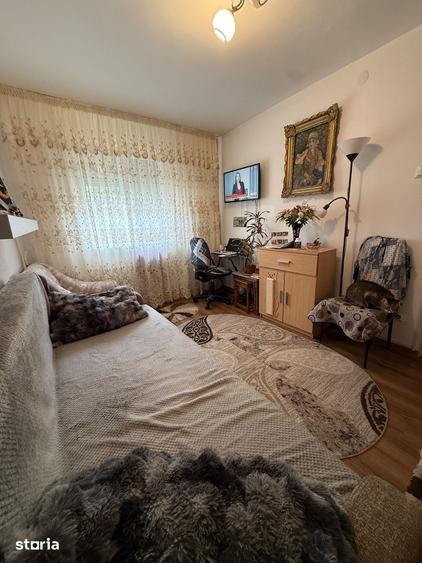 Garsonieră decomandată în Decebal