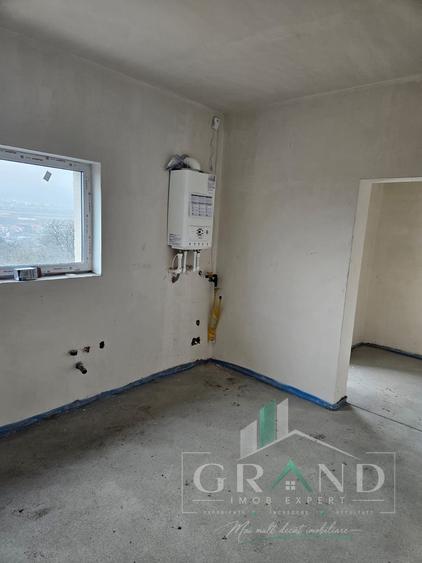 Duplex cu 4 camere cu Canalizare în Chinteni